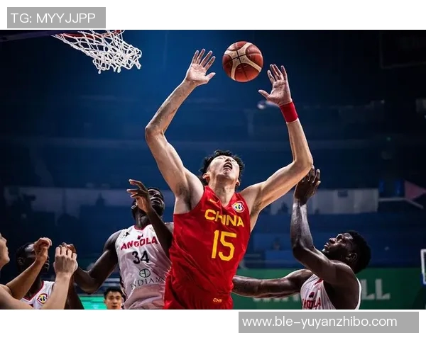 终于赢了！中国男篮大变阵逆转安哥拉夺首胜